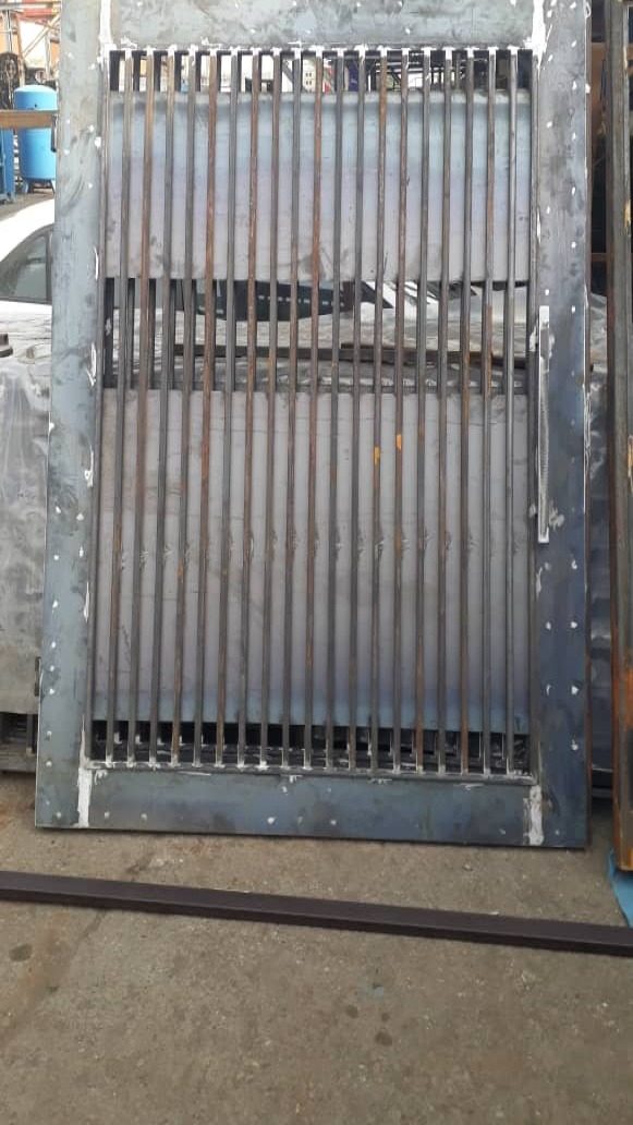 درب پارکینگ جنوبی ابعاد 220*150 کد 40029